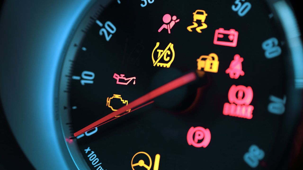 Meanings of The Most Common Car Dashboard Signs