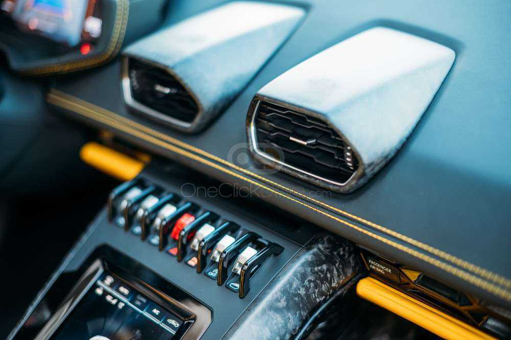 RENT LAMBORGHINI HURACAN EVO SPYDER 2021 IN DUBAI-pic_3