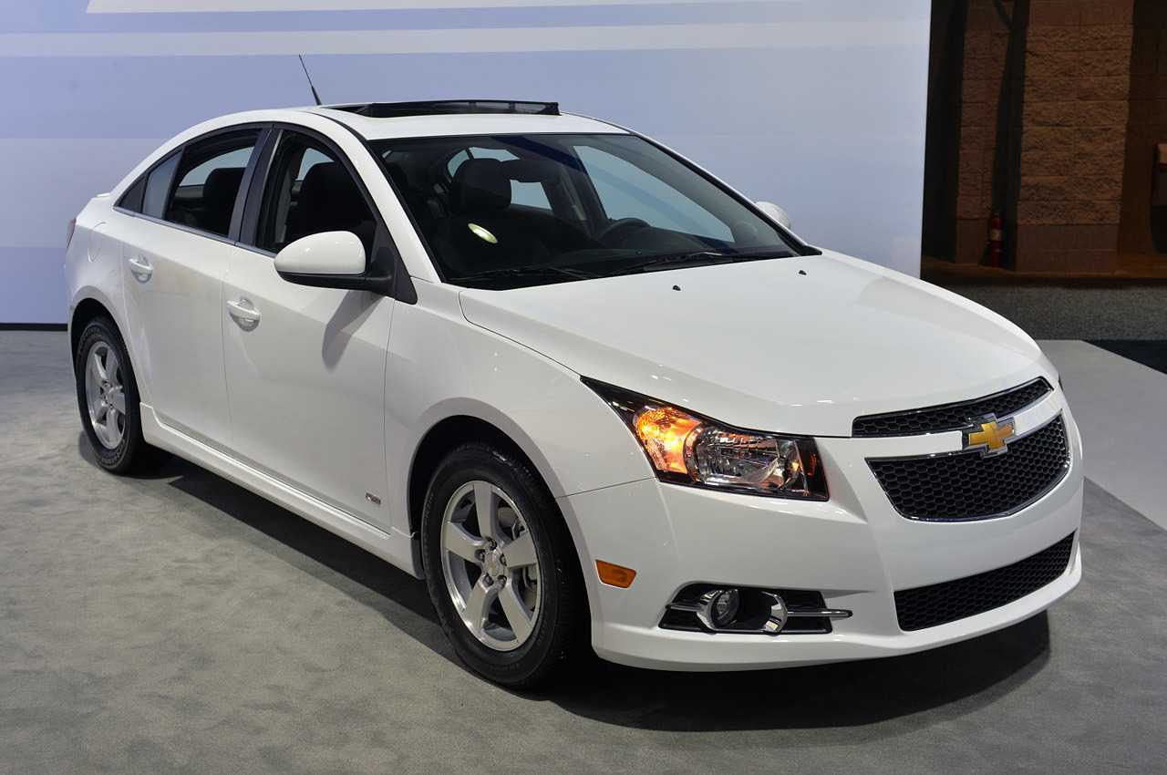 Rent Chevrolet Cruze 2015-pic_1