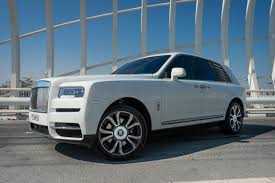 Rolls-Royce Cullinan Black Badge Rental-pic_1