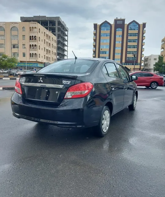Mitsubishi Mirage G4 Es 2017 Black 1.2 L-pic_3