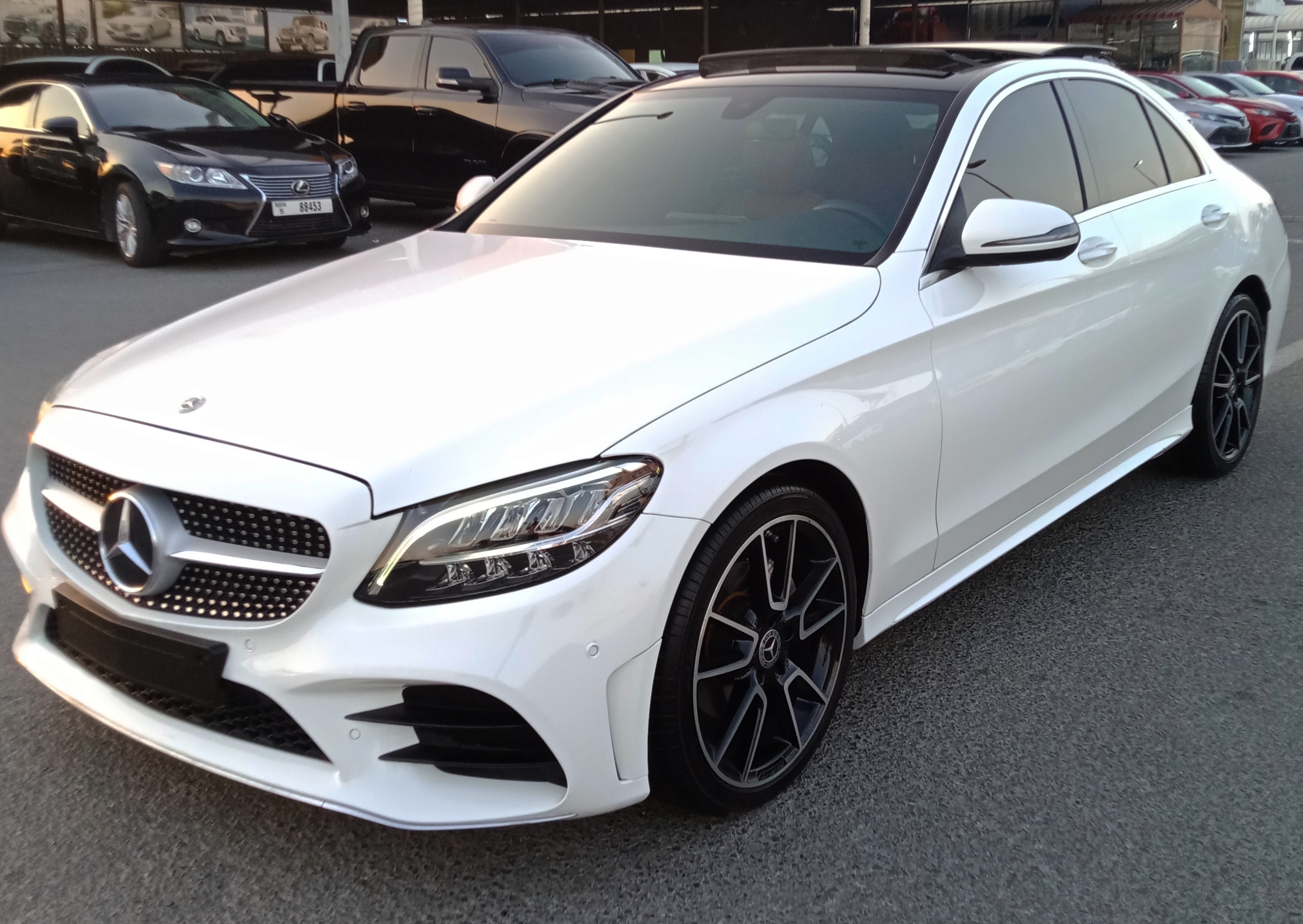 Mercedes-Benz C 200 V4 2.0 L Full Option Model 2021 (agency status)-pic_1