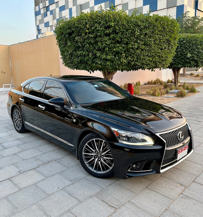 Lexus LS-Series F Sport-image