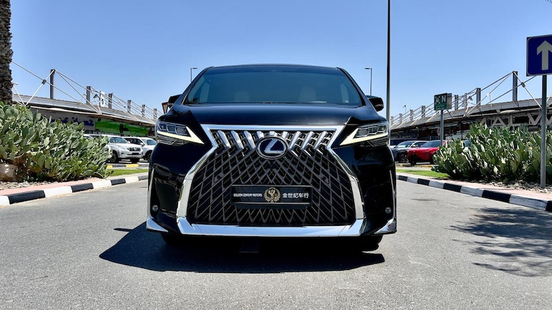 Lexus LM 300-image
