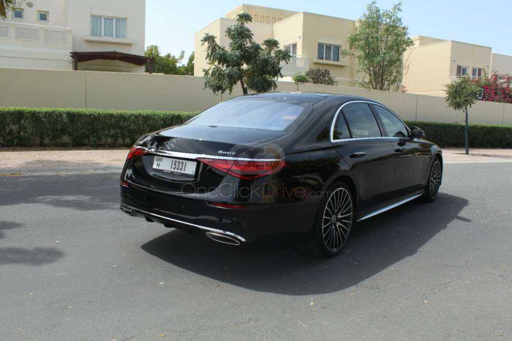 Rent Mercedes-Benz S500 2022 in Dubai - Luxury Sedan-pic_5