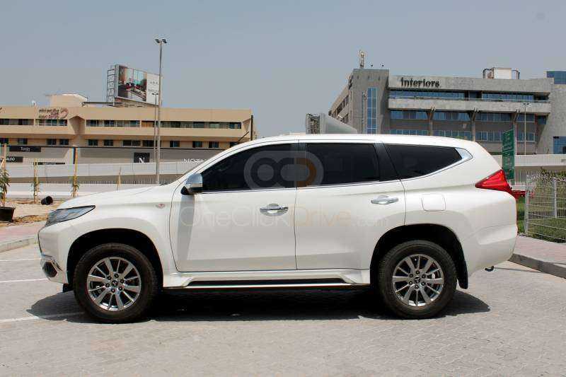 RENT MITSUBISHI MONTERO SPORT 2019 IN DUBAI-pic_2