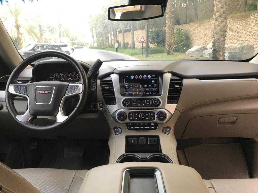 RENT GMC YUKON 2019 IN DUBAI-pic_3