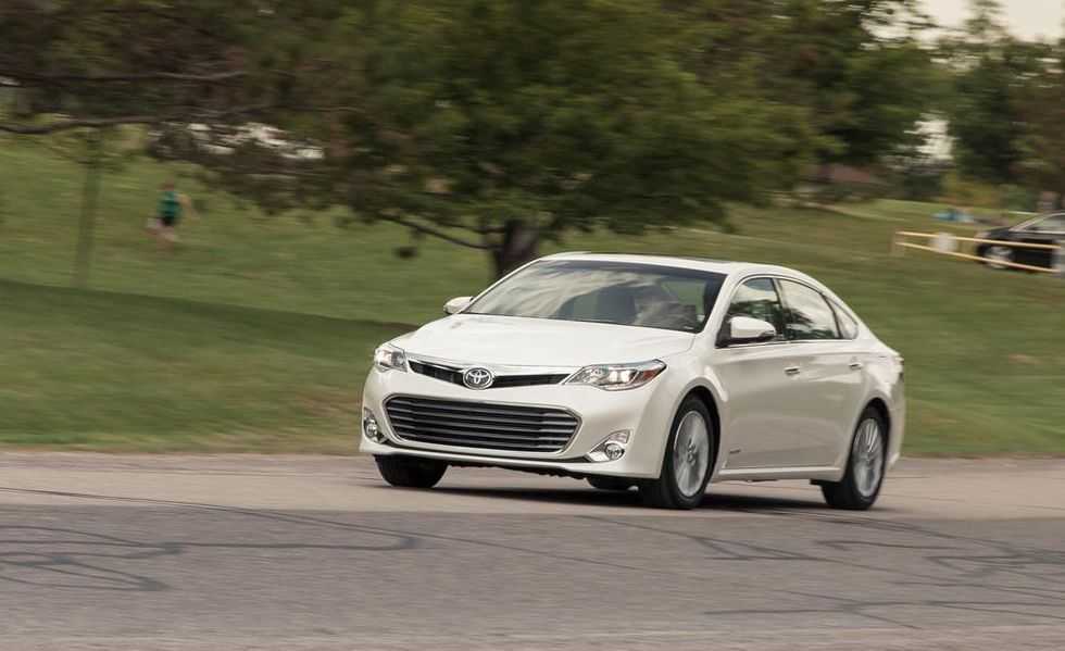 Rent Toyota Avalon 3.5-pic_1